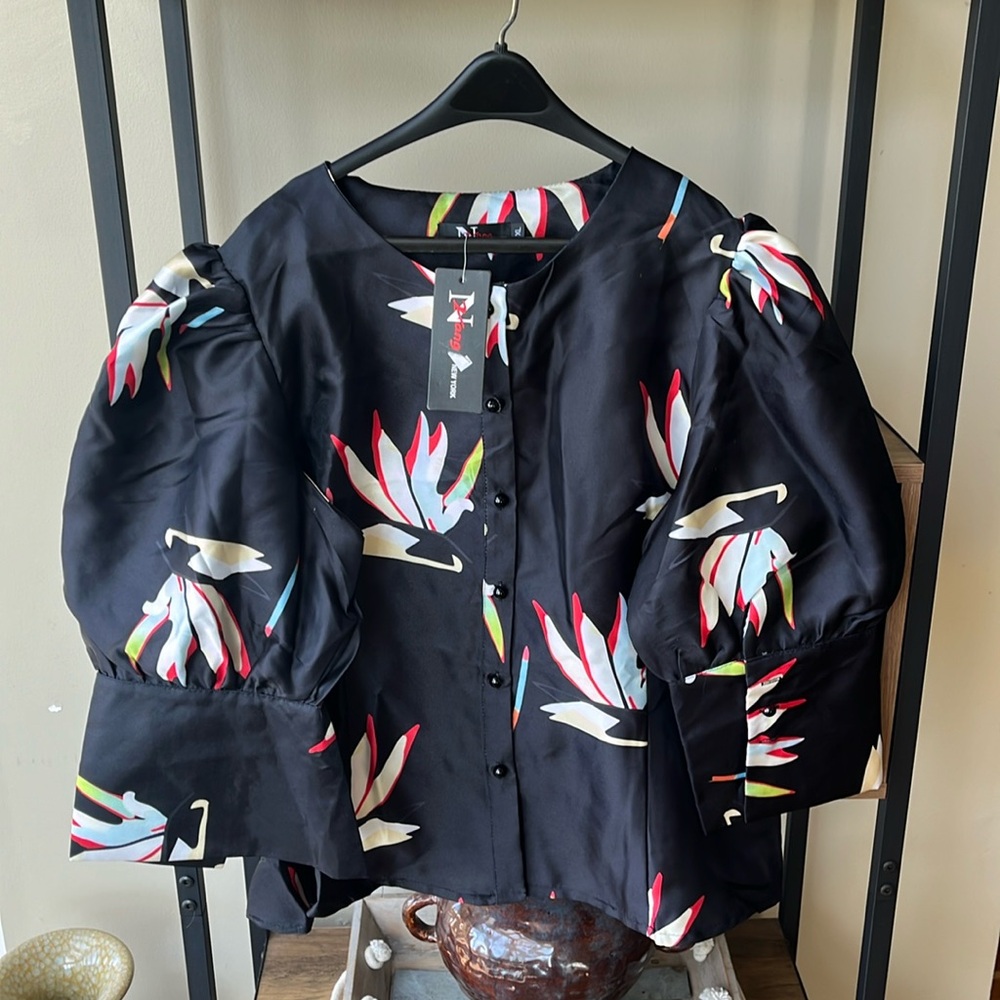 Nancy Zhang, New York, beautiful elegant, poopy sleeves lucky Lotus